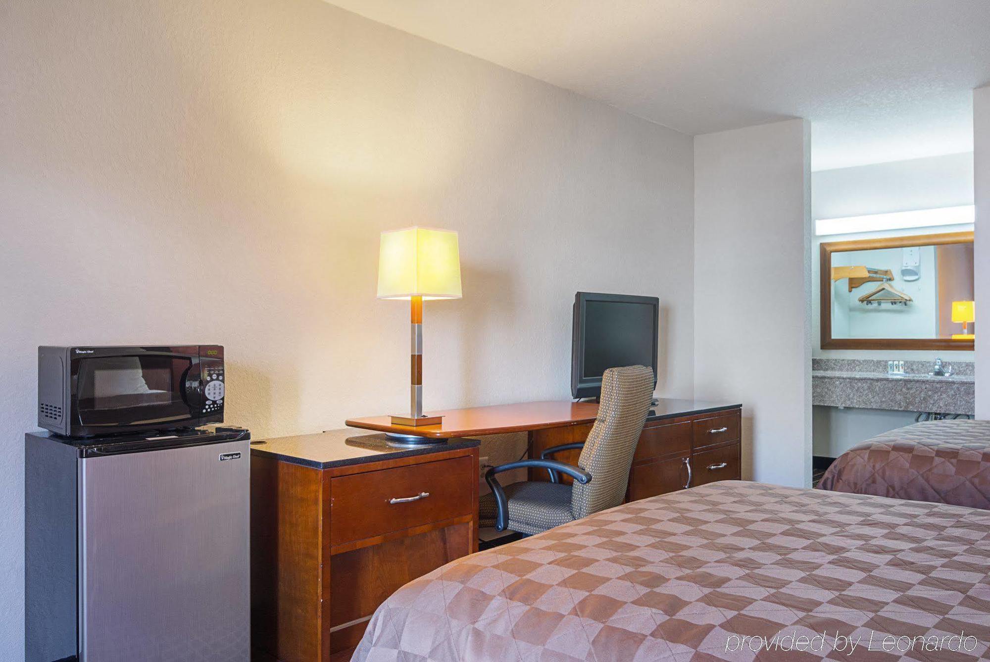 Quality Inn Commerce At I-85 Exterior photo