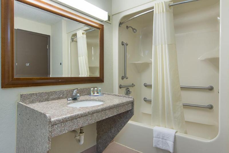 Quality Inn Commerce At I-85 Exterior photo